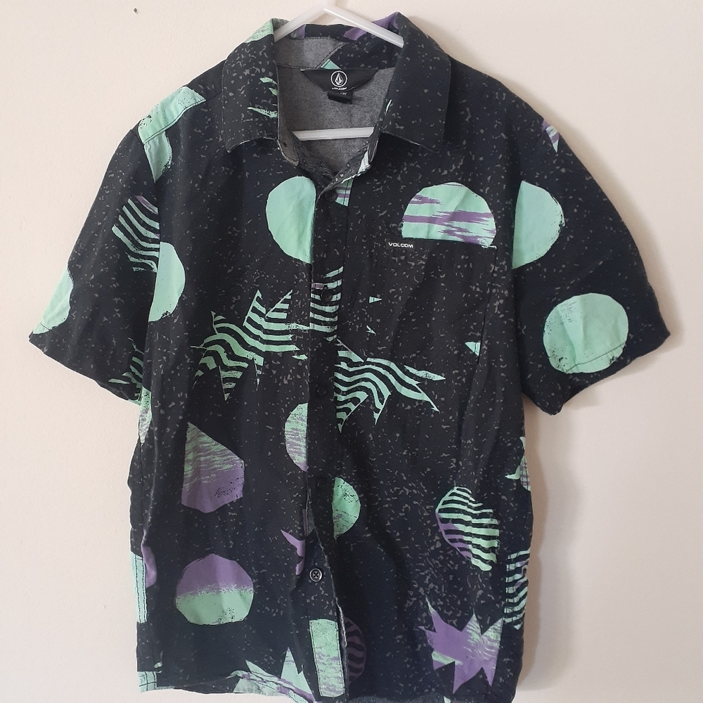 Boys Volcom button up short sleeve wild pattern